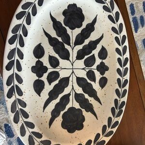Creative Co-Op Black and Cream Floral Oval Plate